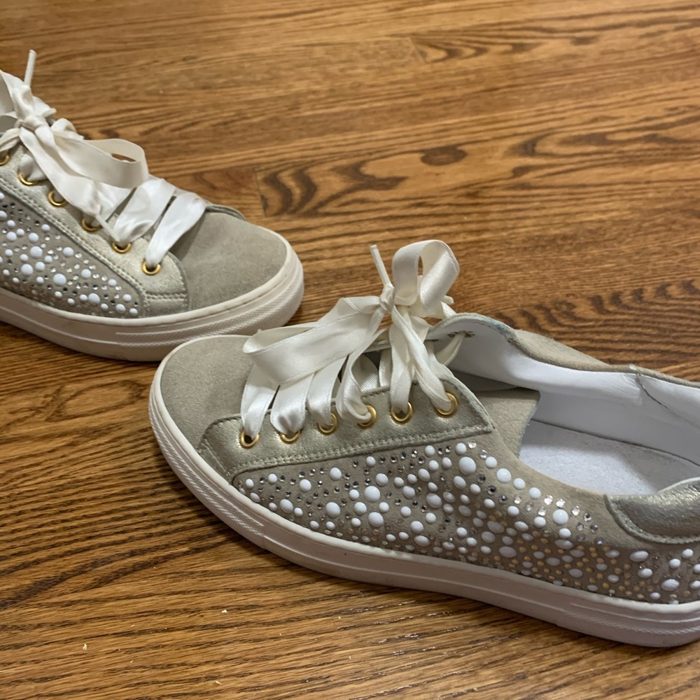 Anna Virgili sneakers. Size 36